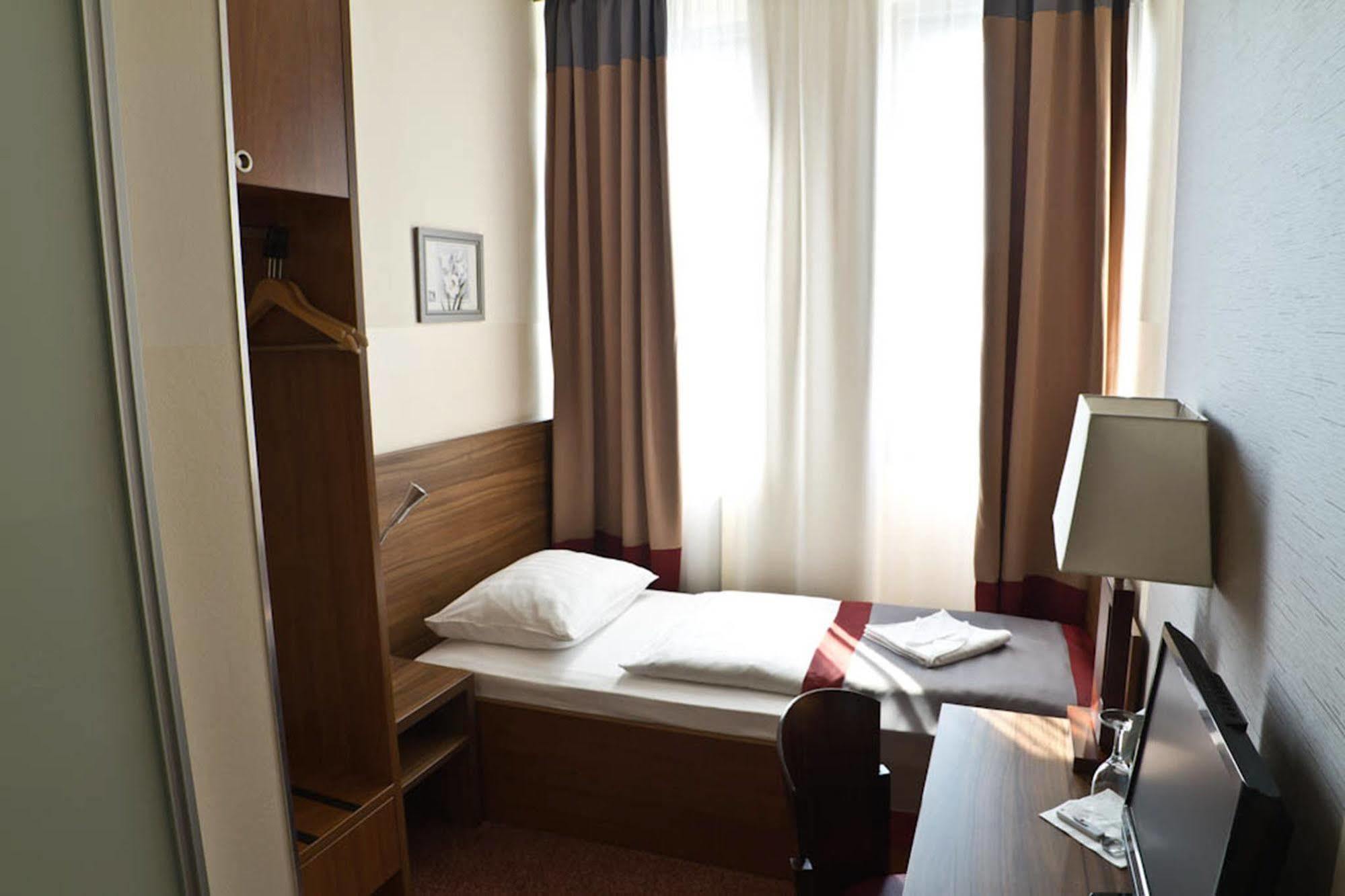 Wat De In De Buurt Brandenburger Tor? Hotel 3*