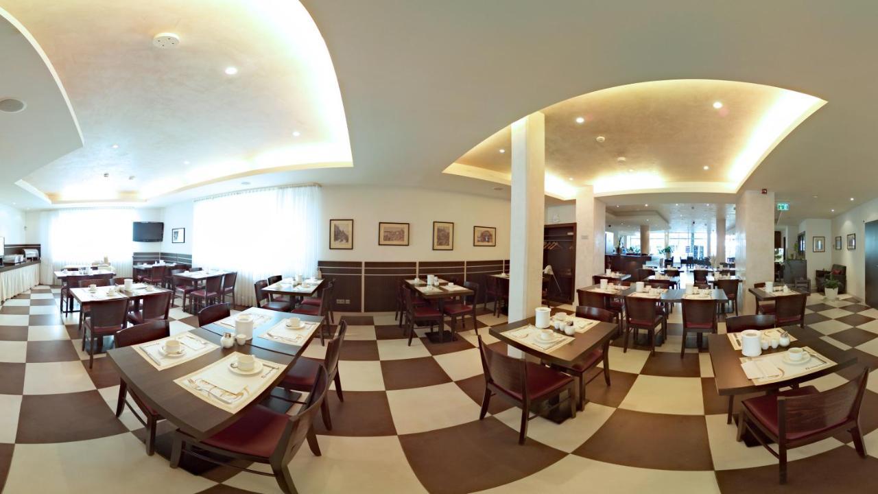 Wat De In De Buurt Brandenburger Tor? Hotel 3*